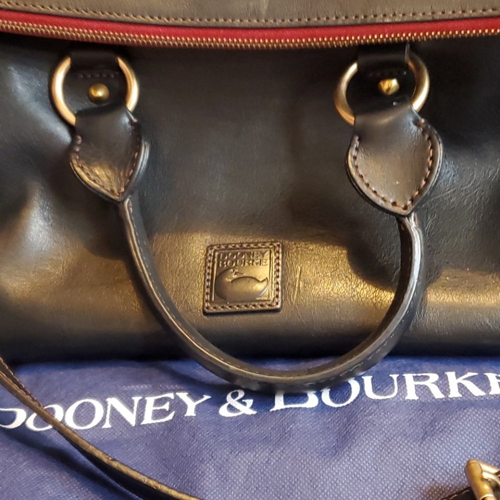 Dooney &,Bourke